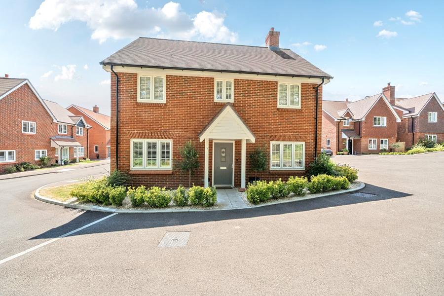 4 bedroom  detached house for sale
