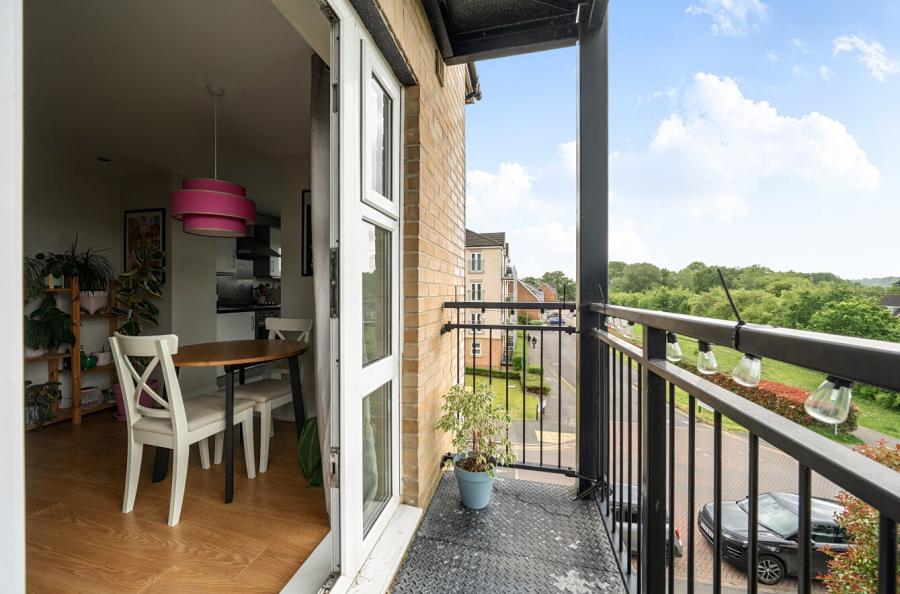 2 bedroom apartment for sale