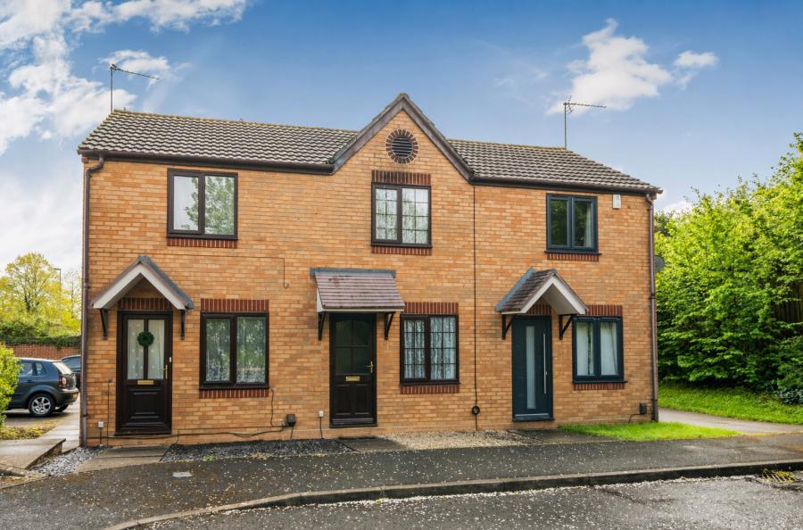 1 bedroom  terraced house for sale