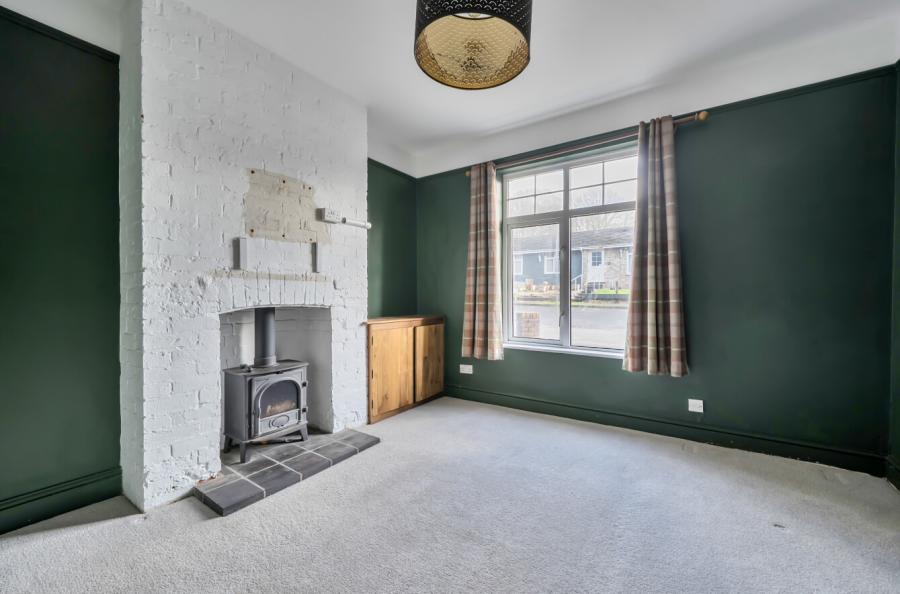 2 bedroom  semi-detached house for sale
