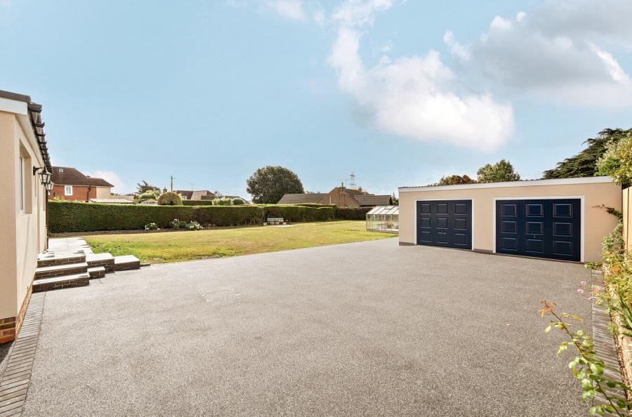 3 bedroom  detached bungalow for sale