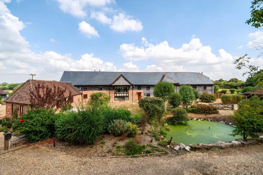 4 bedroom  terraced house for sale