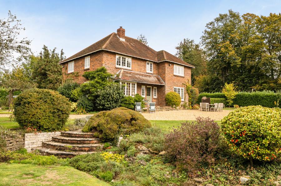 5 bedroom house for sale