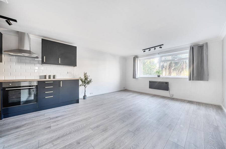 2 bedroom apartment to rent