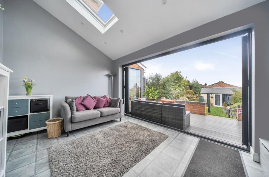 3 bedroom  semi-detached house for sale