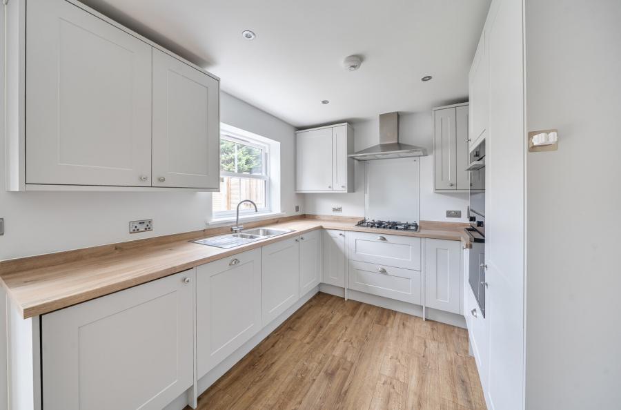 3 bedroom  semi-detached house for sale