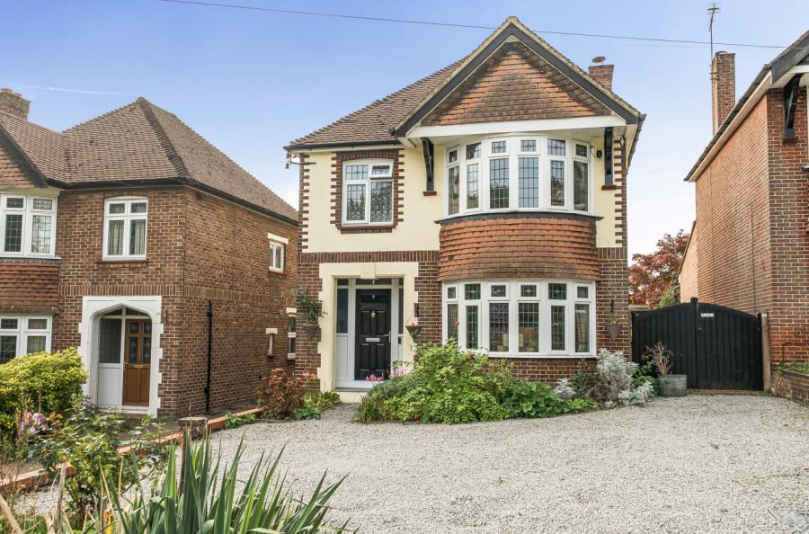 4 bedroom  detached house for sale