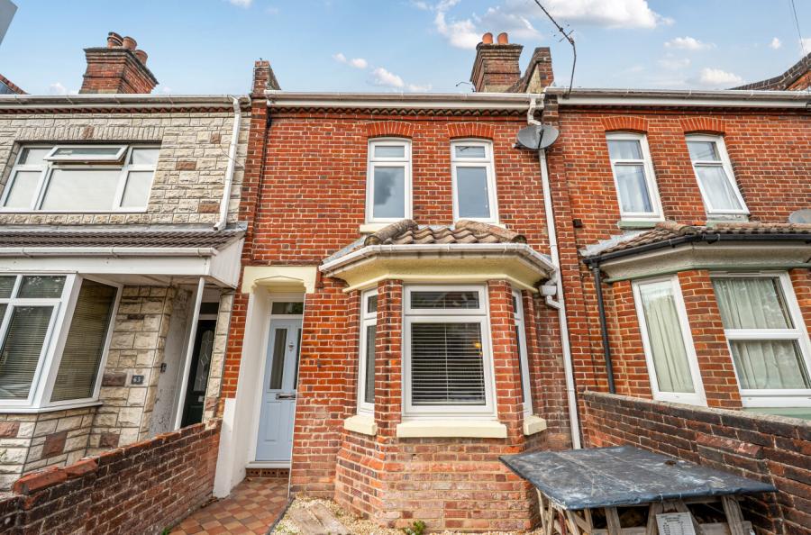 3 bedroom  terraced house for sale