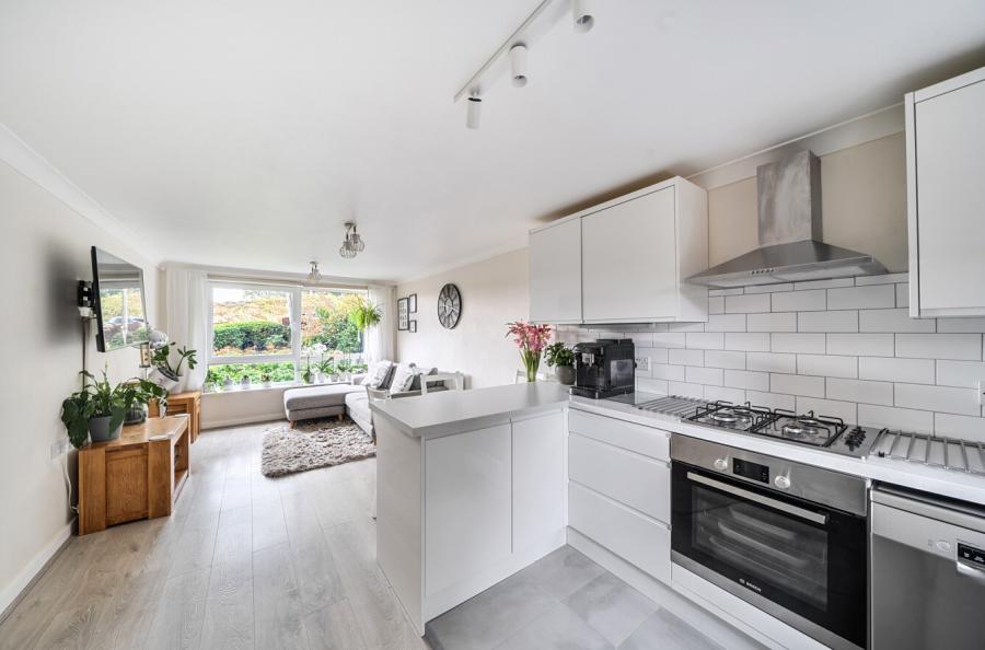 2 bedroom apartment for sale
