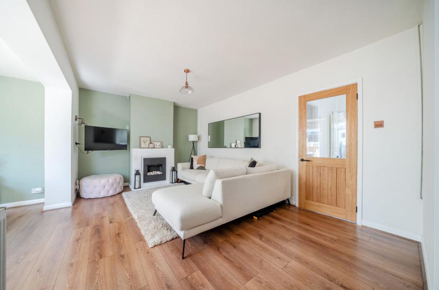 3 bedroom  semi-detached house for sale