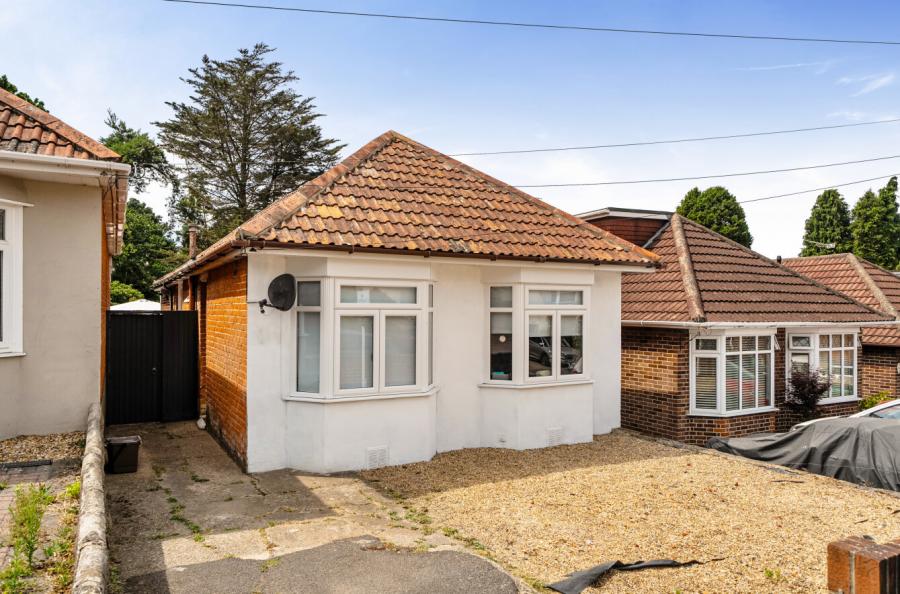 3 bedroom detached bungalow for sale