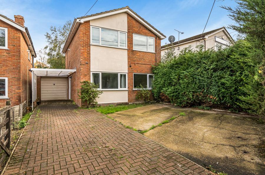 3 bedroom  detached house for sale