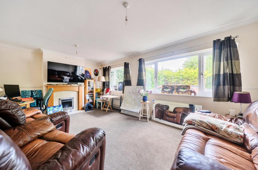3 bedroom  detached house for sale