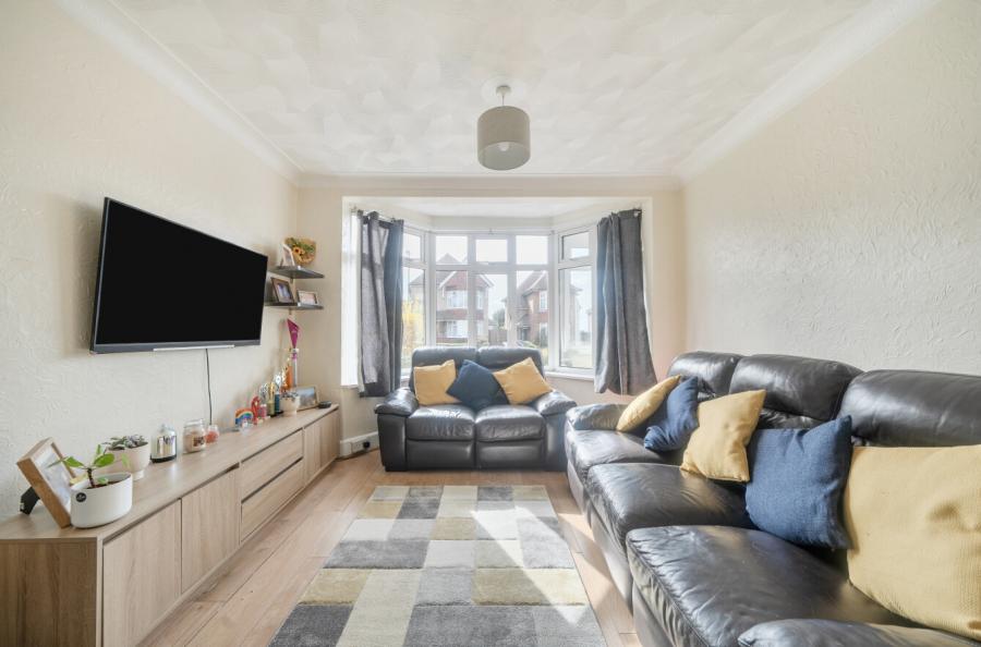 3 bedroom  semi-detached house for sale