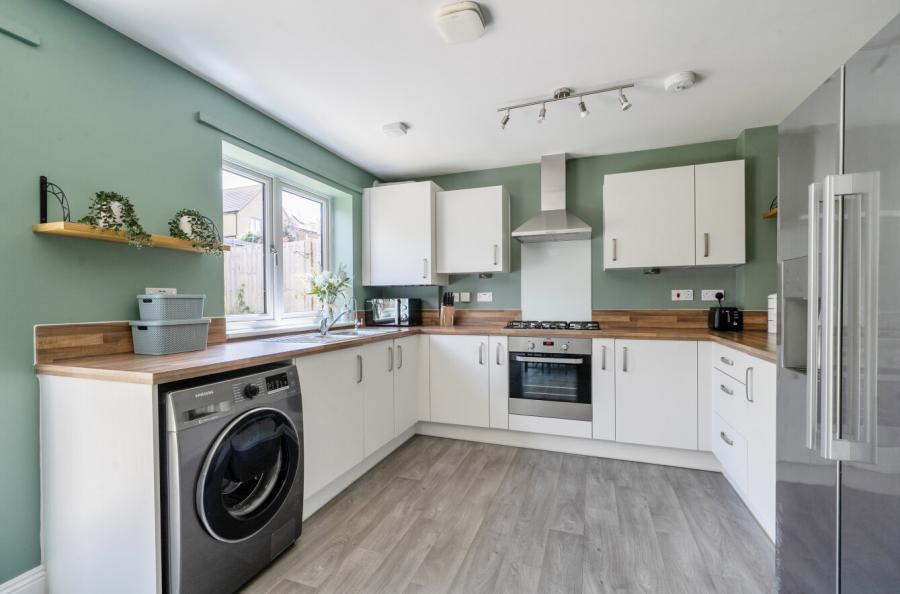 3 bedroom  detached house for sale