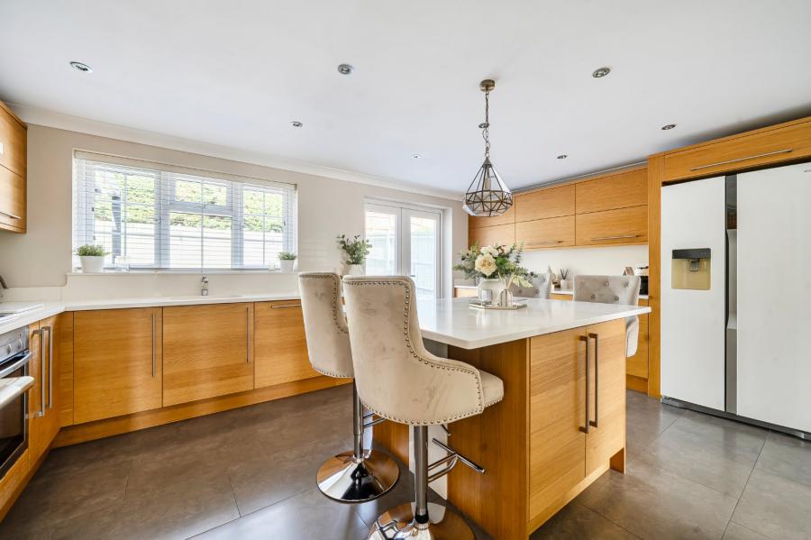 4 bedroom  detached house for sale
