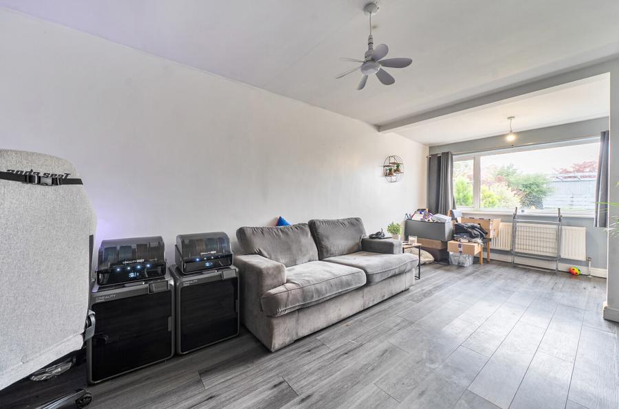 2 bedroom  detached bungalow for sale