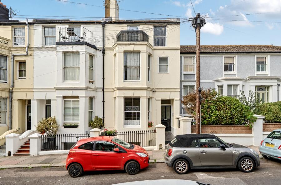 2 bedroom apartment to rent