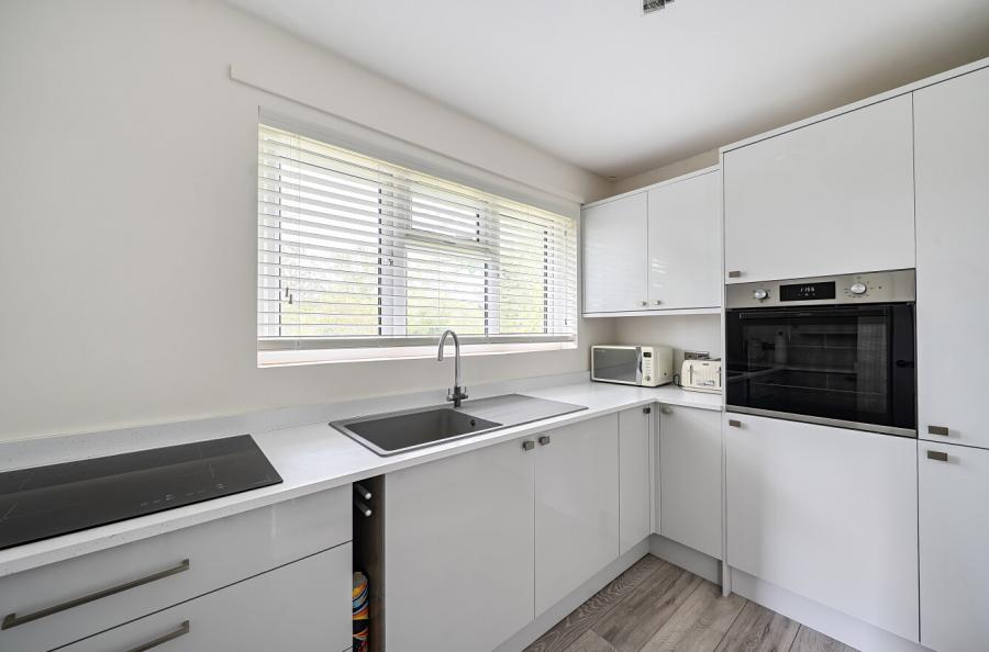 2 bedroom maisonette to rent
