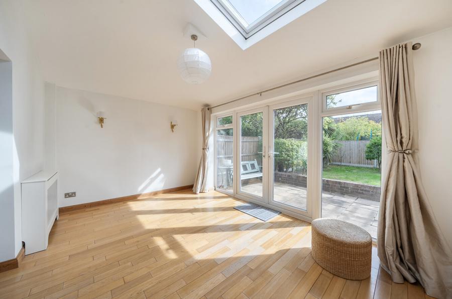 3 bedroom  detached house for sale