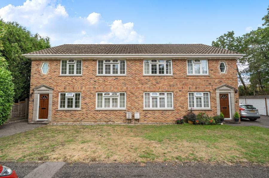 2 bedroom maisonette for sale