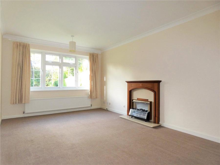 2 bedroom maisonette for sale