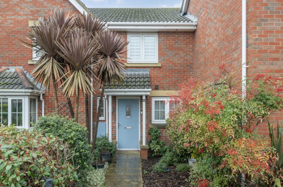 2 bedroom terraced house for sale