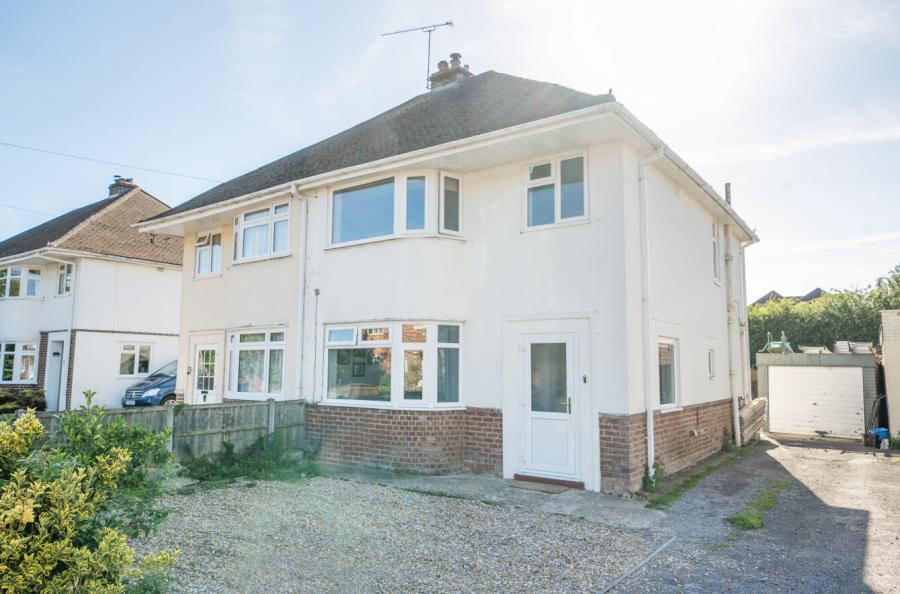 3 bedroom  semi-detached house for sale