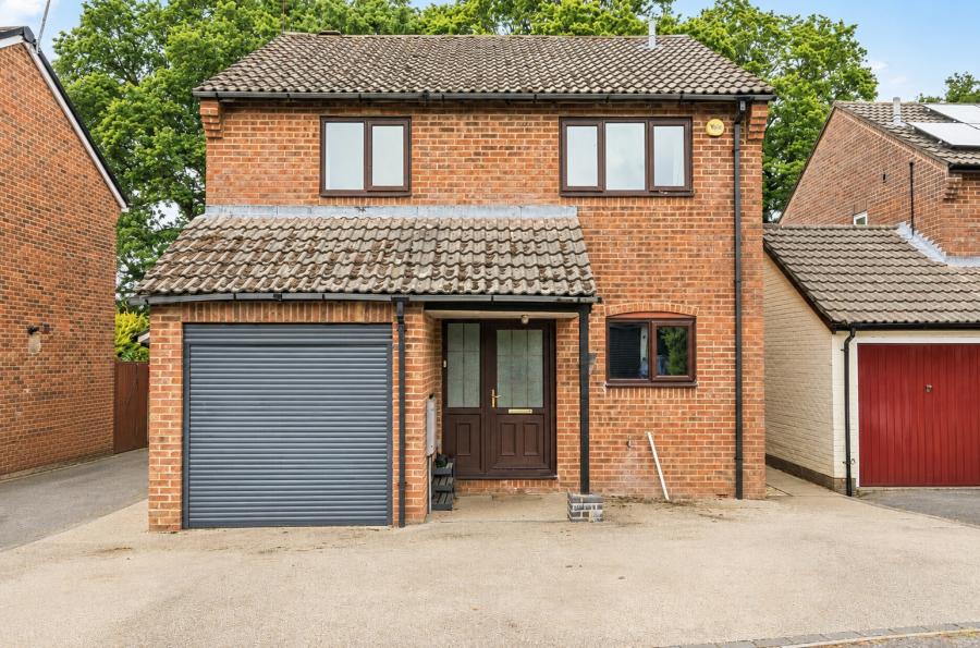 4 bedroom  detached house for sale