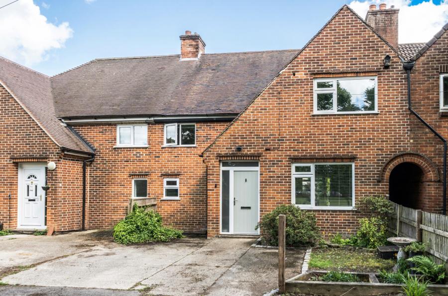 3 bedroom  terraced house for sale