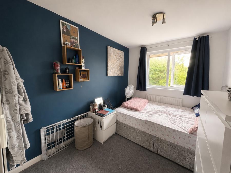 1 bedroom sharedaccommodation to rent