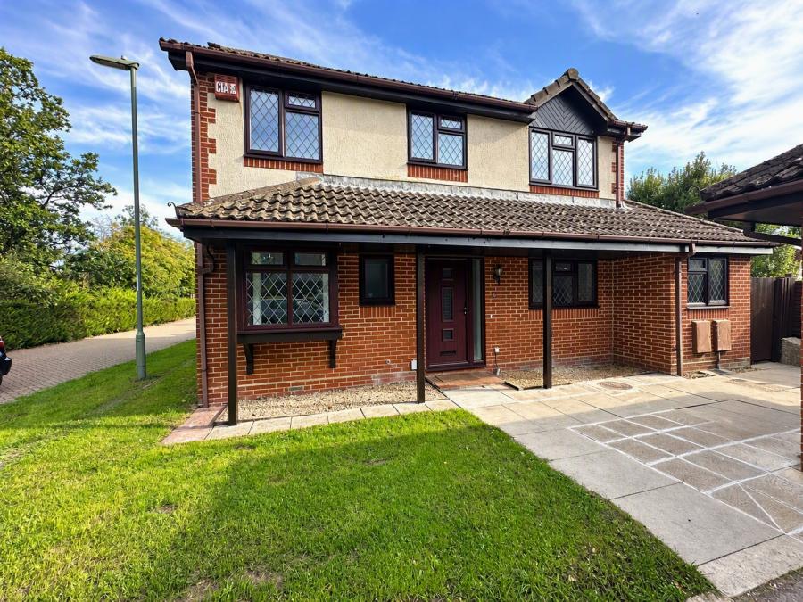 5 bedroom  detached house to rent