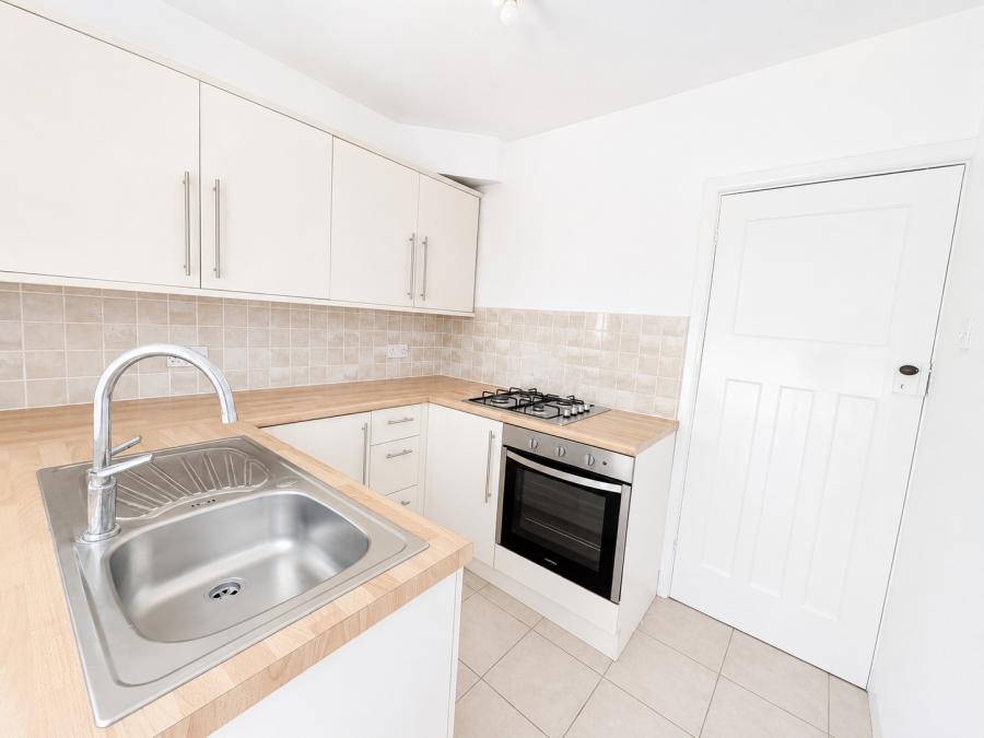 3 bedroom  terraced house to rent