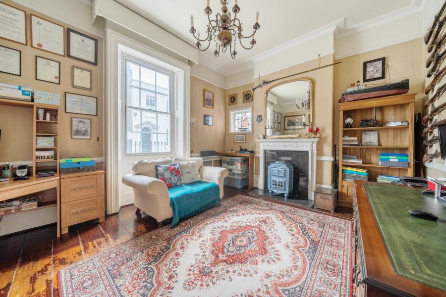 3 bedroom  semi-detached house for sale