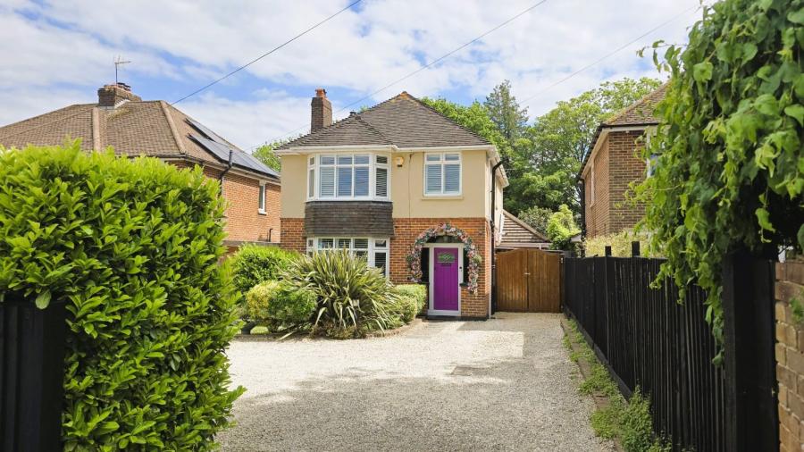 4 bedroom  detached house for sale