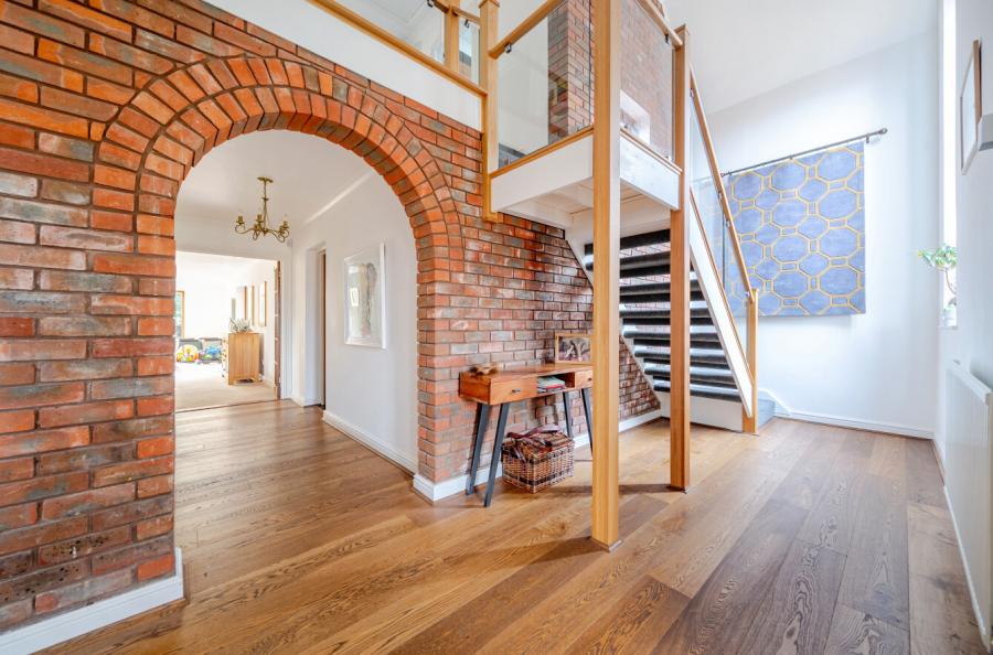 4 bedroom  detached house for sale