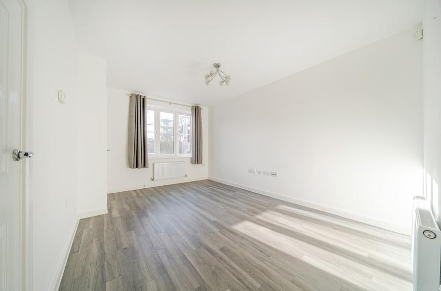 2 bedroom  terraced house for sale