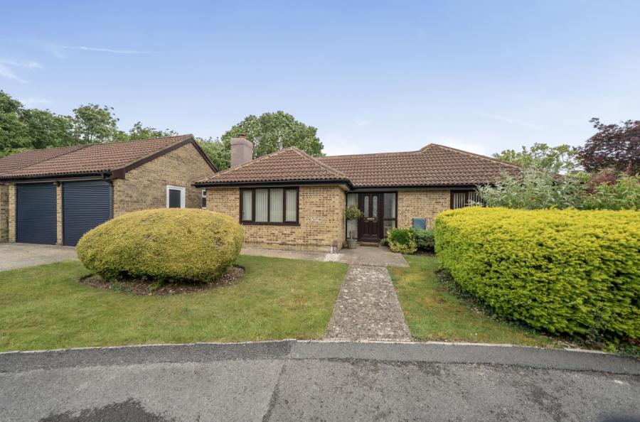 3 bedroom  detached bungalow for sale