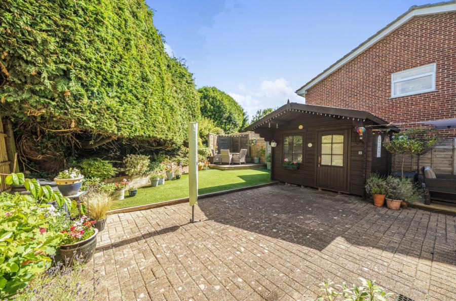 4 bedroom  detached house for sale