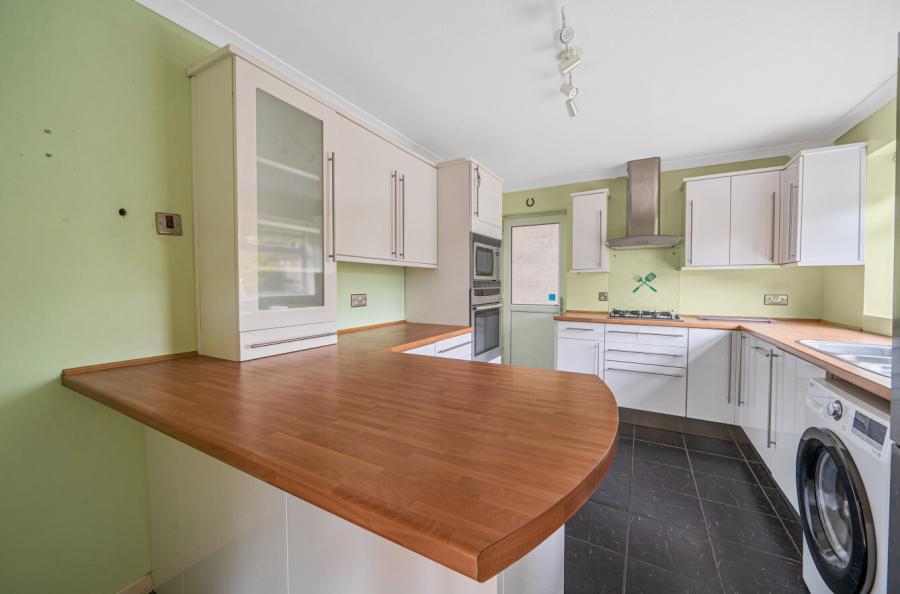 4 bedroom  detached house for sale