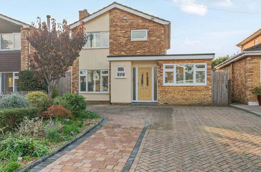 4 bedroom  detached house for sale