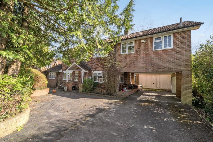 4 bedroom  detached house to rent