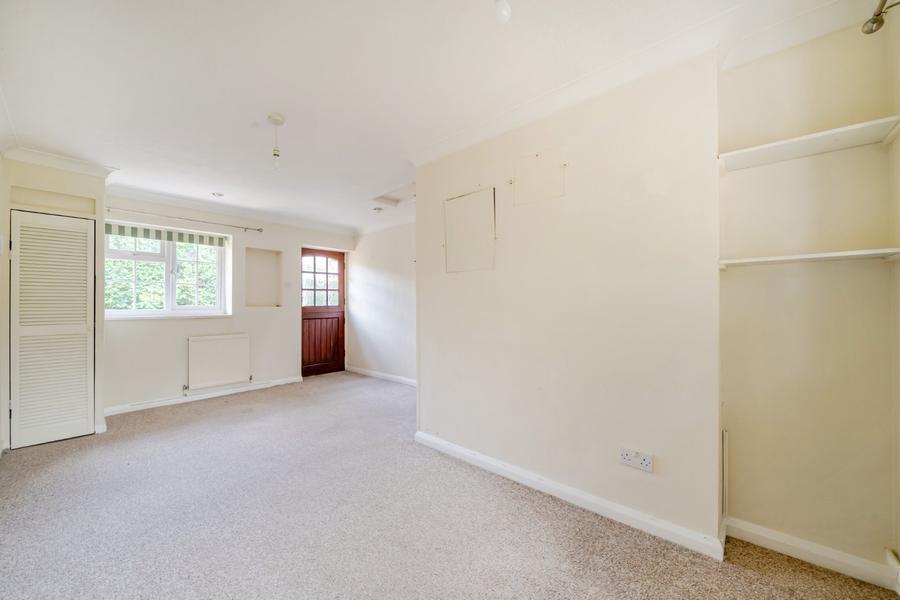4 bedroom  detached house to rent