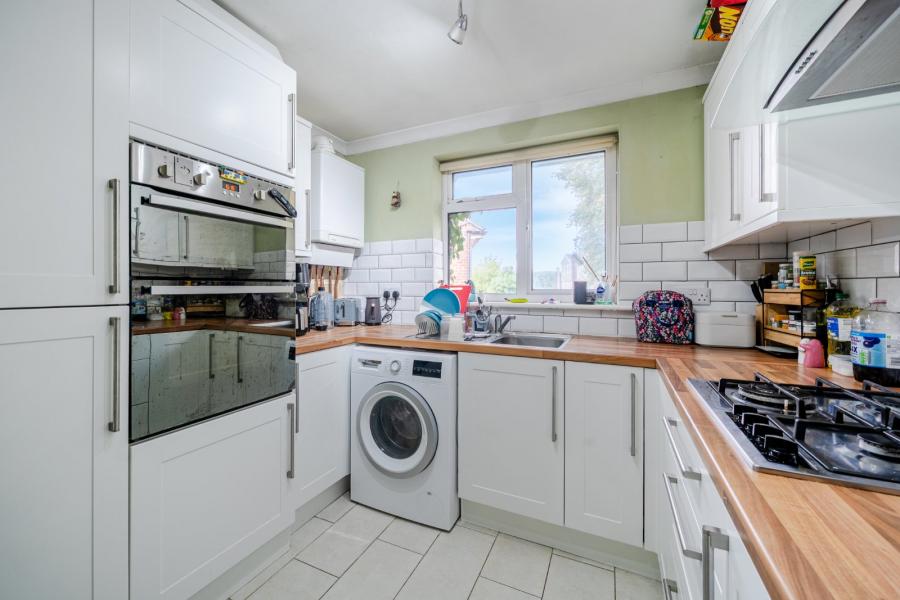 2 bedroom maisonette to rent