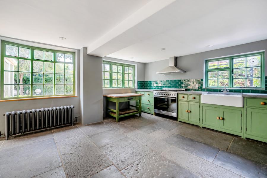 5 bedroom house to rent