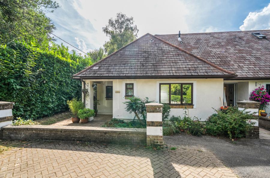 3 bedroom bungalow for sale