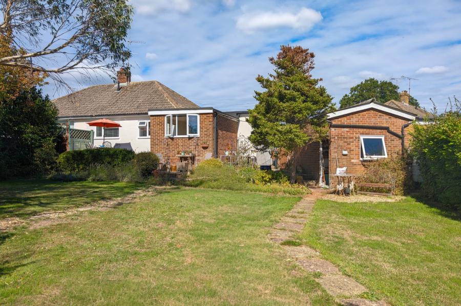 2 bedroom  semi-detached bungalow for sale