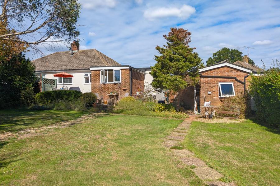 2 bedroom  semi-detached bungalow for sale