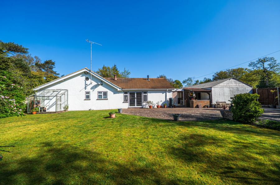 4 bedroom  detached bungalow for sale