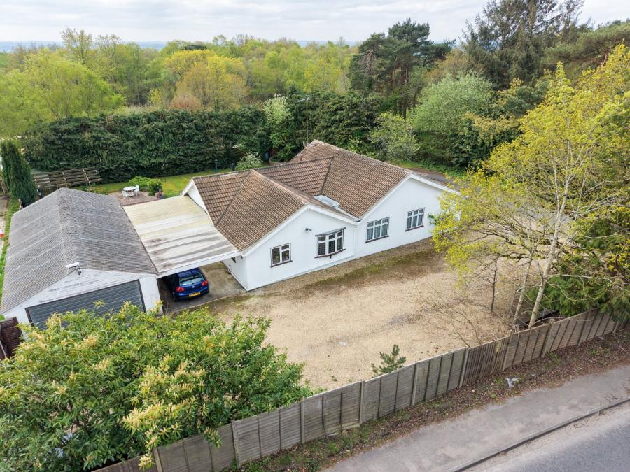 4 bedroom  detached bungalow for sale